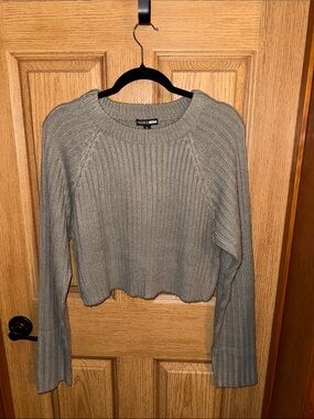 Gray Ribbed Cropped Sweater
